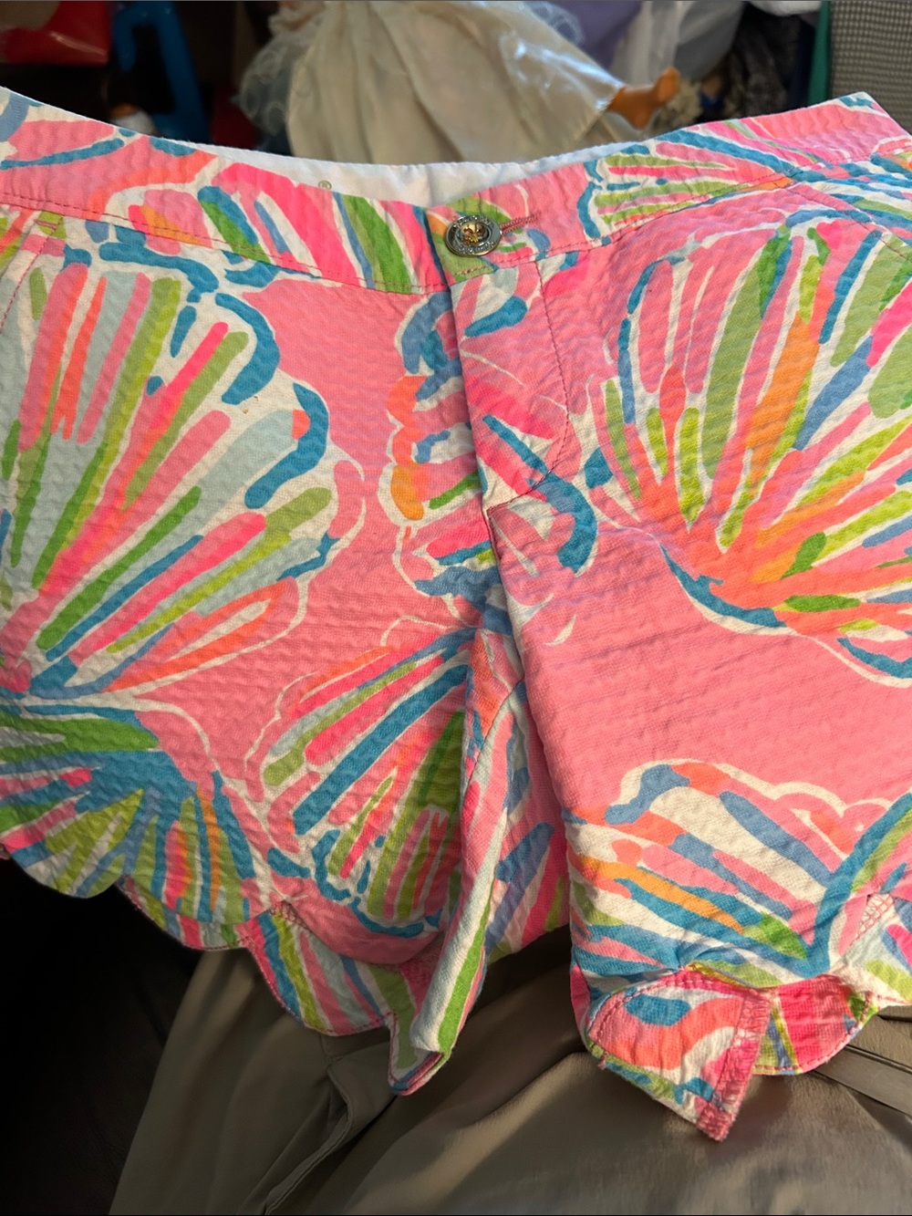Lilly Pulitzer The Buttercup Shorts Size. 00 Pink Shell-Print Scallop Hem